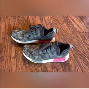 Women’s Adidas NMD R1 shoes size 8